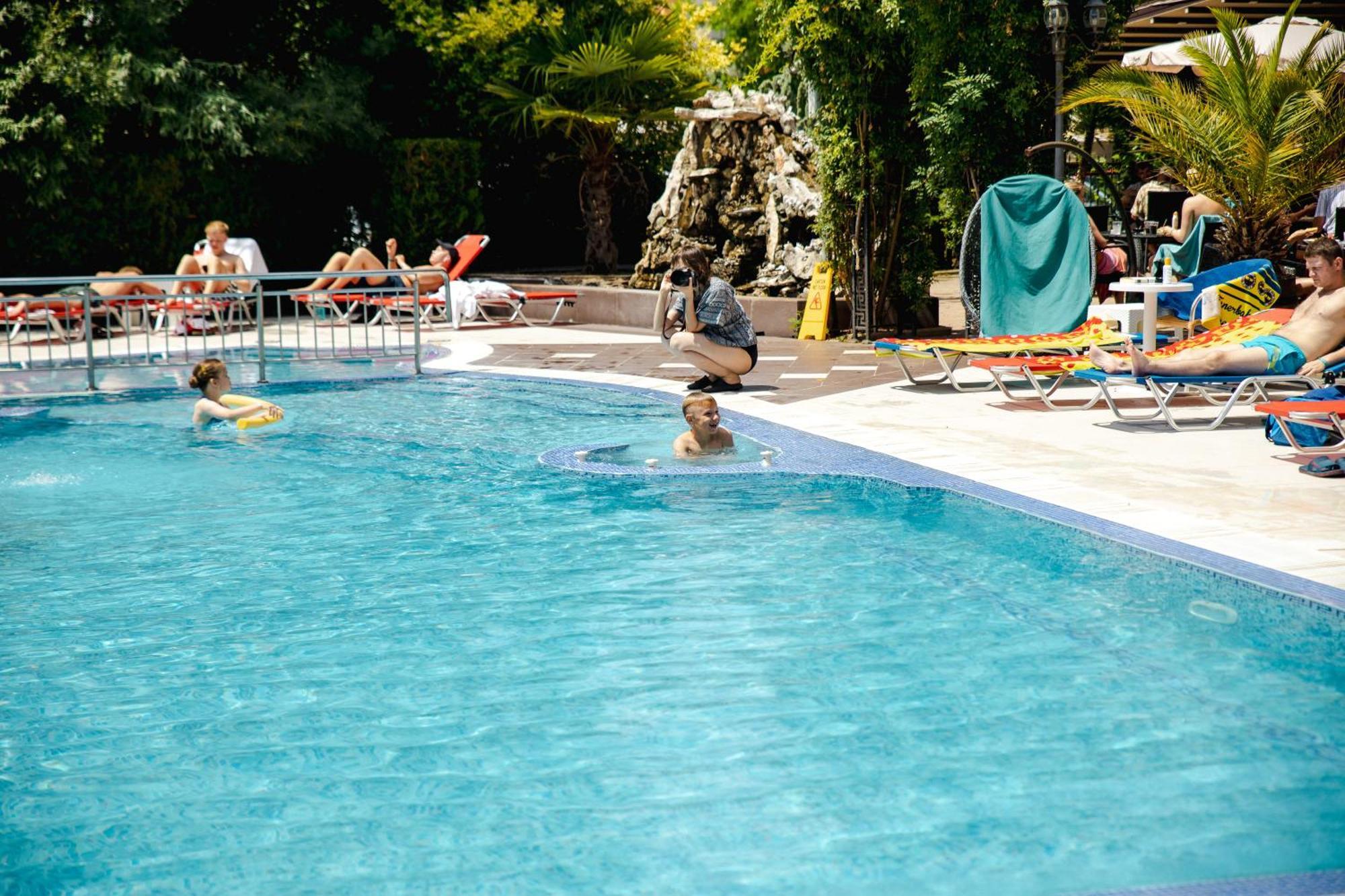 Biato Aparthotel *